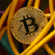 Illustration for article titled Indian Teen Wanted FBI to Recover Stolen Bitcoin, So He Threatened to Blow Up Miami Airport: Reportsem/em